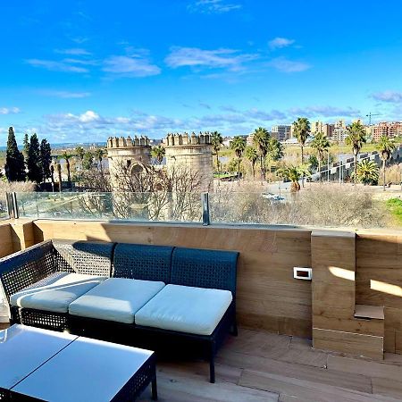 Alojamientos Puerta Palma Con Vistas Y Parking Бадахос Екстериор снимка