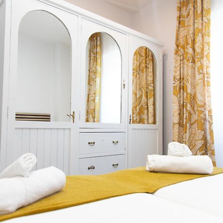 Alojamientos Puerta Palma Con Vistas Y Parking Бадахос Екстериор снимка