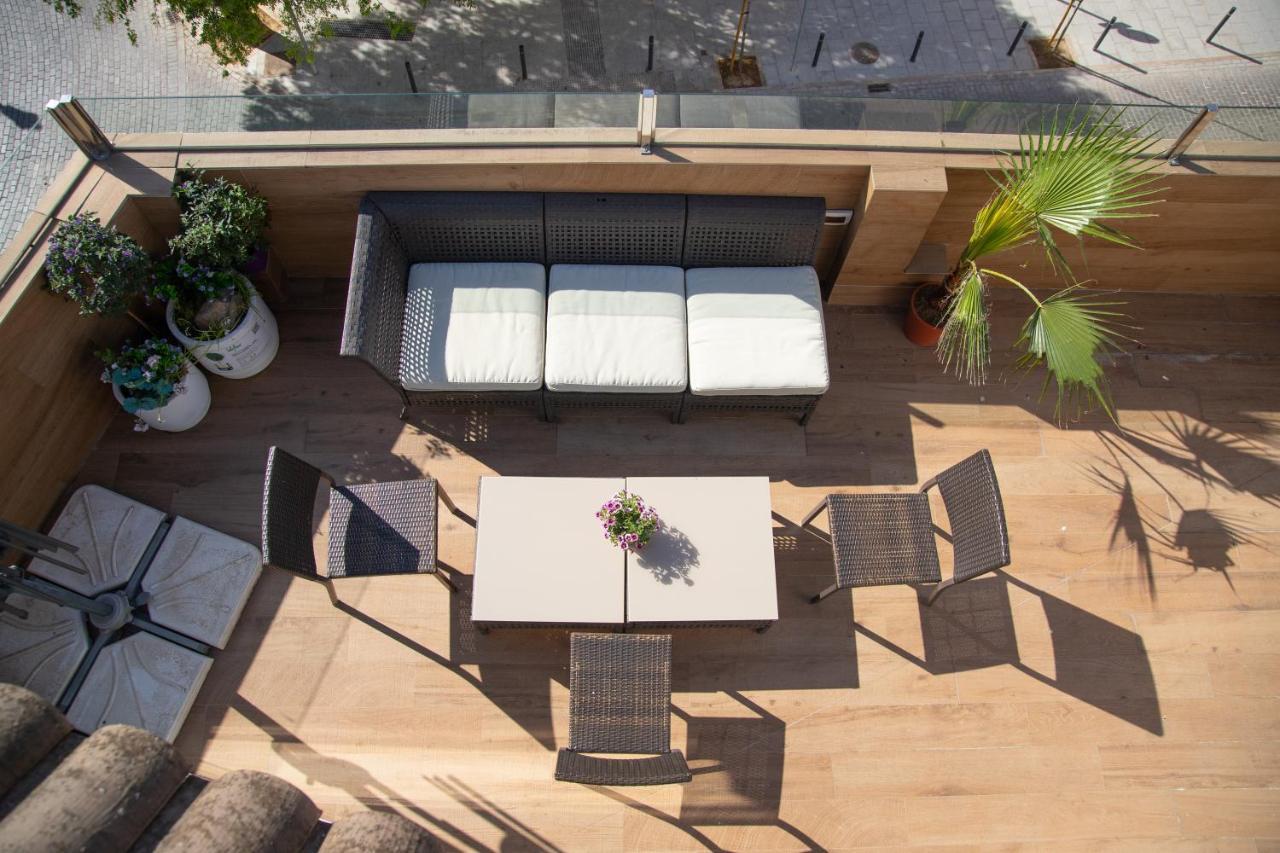 Alojamientos Puerta Palma Con Vistas Y Parking Бадахос Екстериор снимка