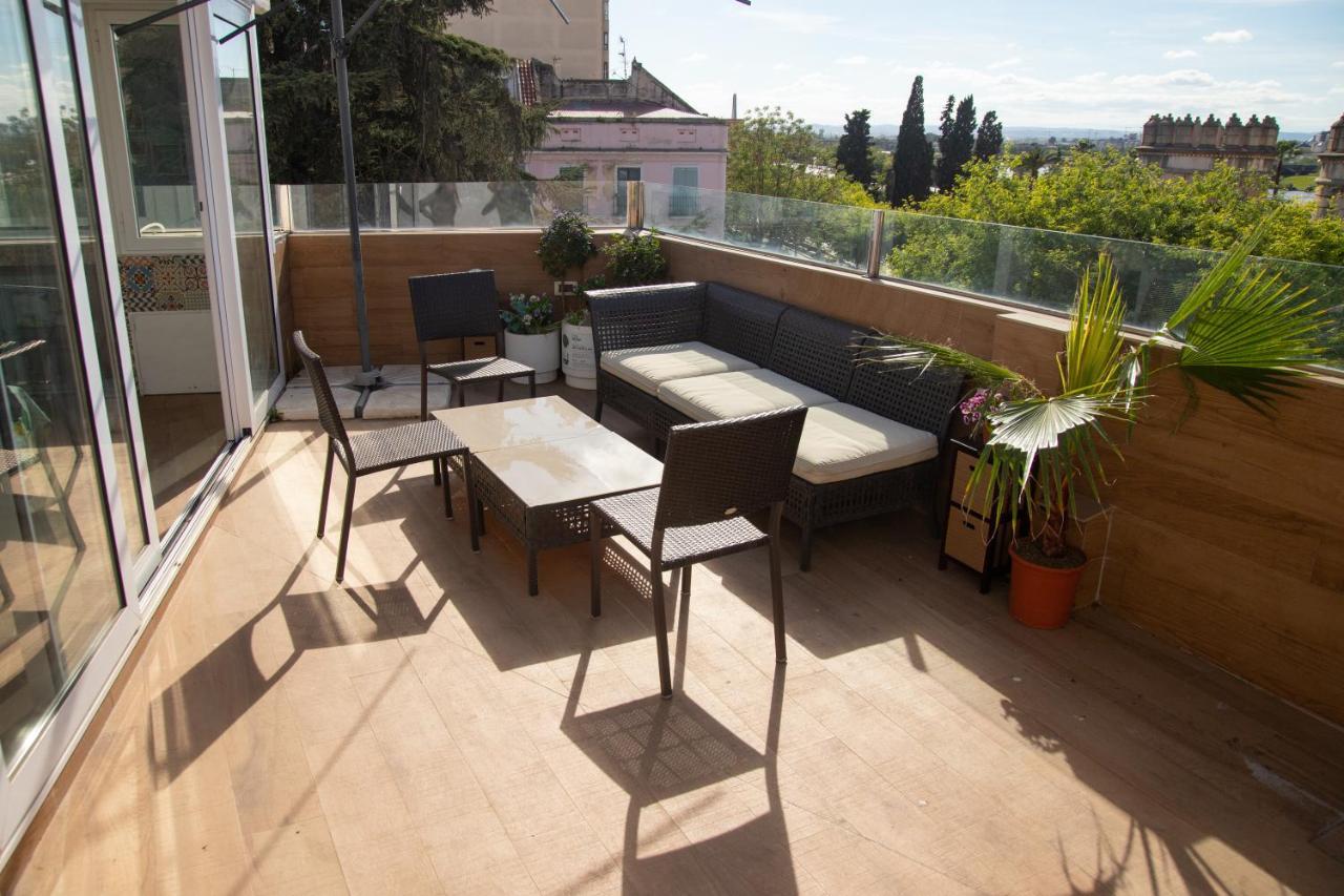 Alojamientos Puerta Palma Con Vistas Y Parking Бадахос Екстериор снимка