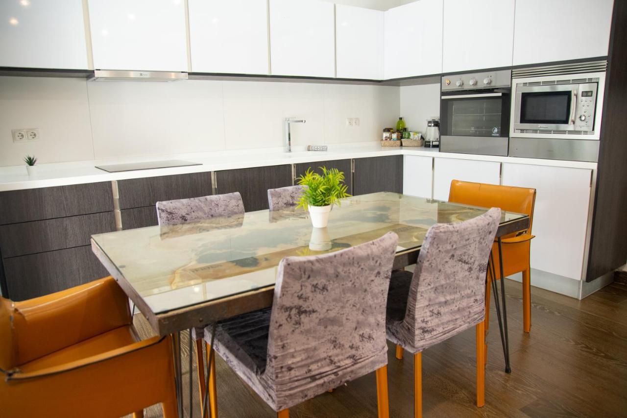 Alojamientos Puerta Palma Con Vistas Y Parking Бадахос Екстериор снимка