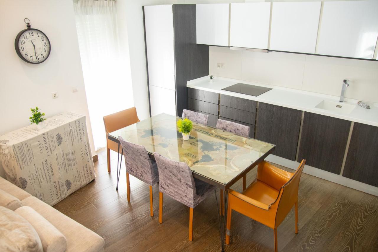 Alojamientos Puerta Palma Con Vistas Y Parking Бадахос Екстериор снимка